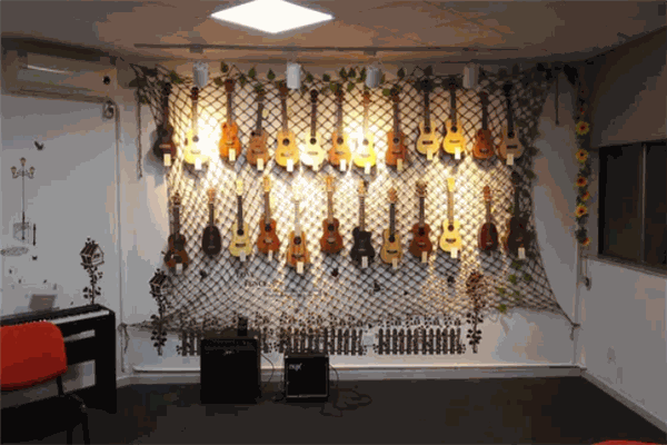 Alone Music 艺泷乐馆